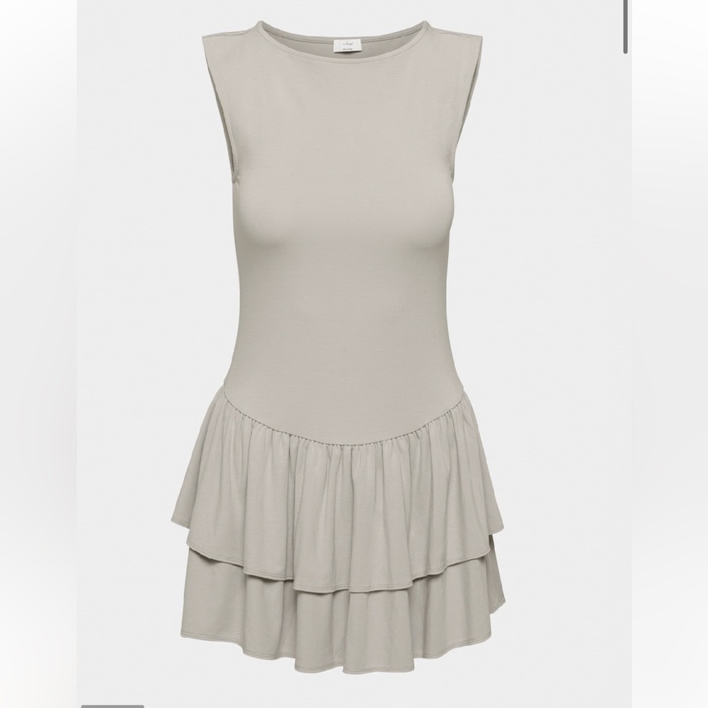 NWT Aritzia Wilfred Bloomsbury Dress in Ashen Ruffle Mini